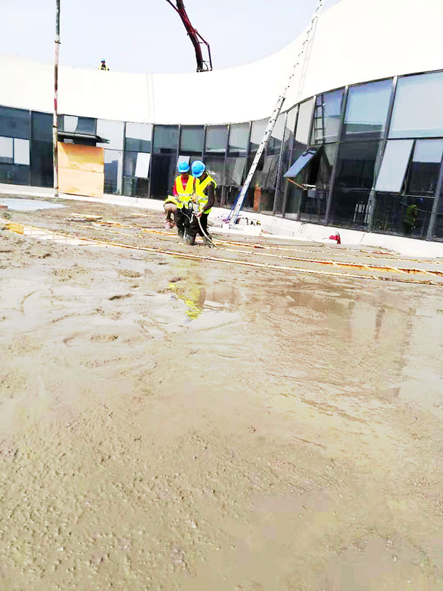 施工過(guò)程有條不紊